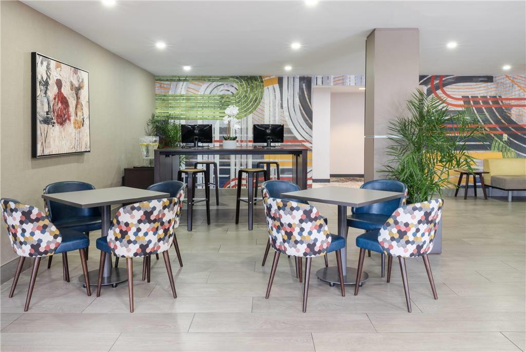Wyndham Airport Hotel Indianapolis